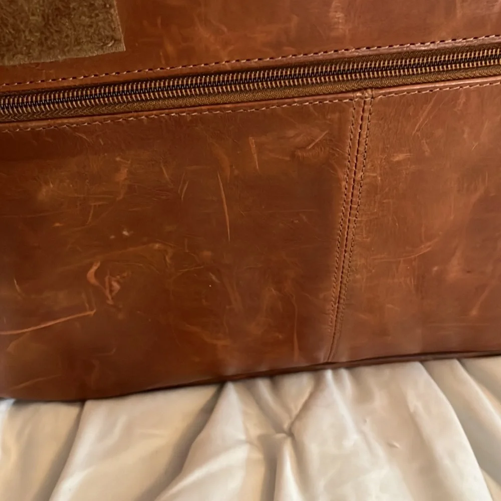 Vintage Wilsons, cognac leather messenger bag. - Picture 12 of 16